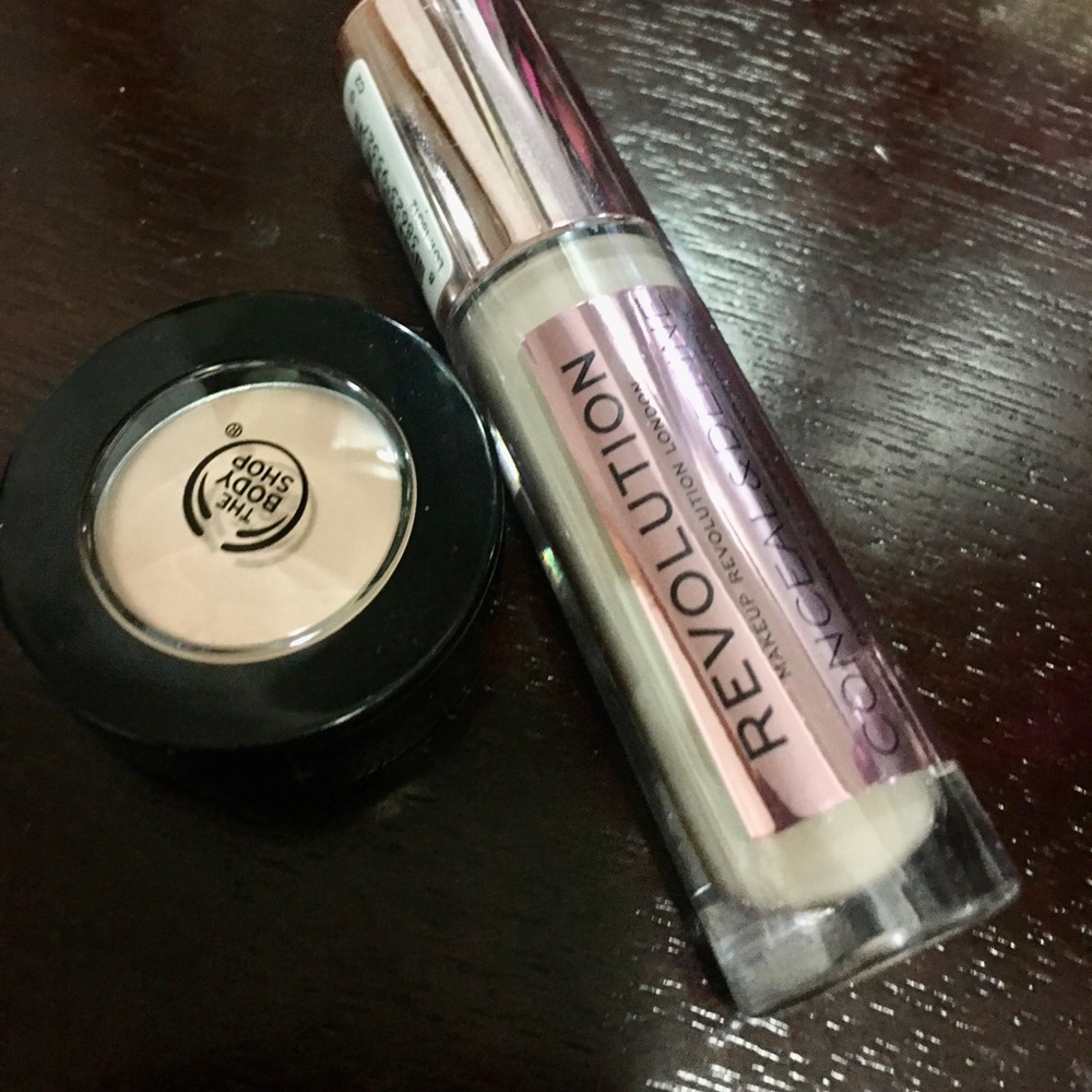 The Body Shop Concealer/ Revolution